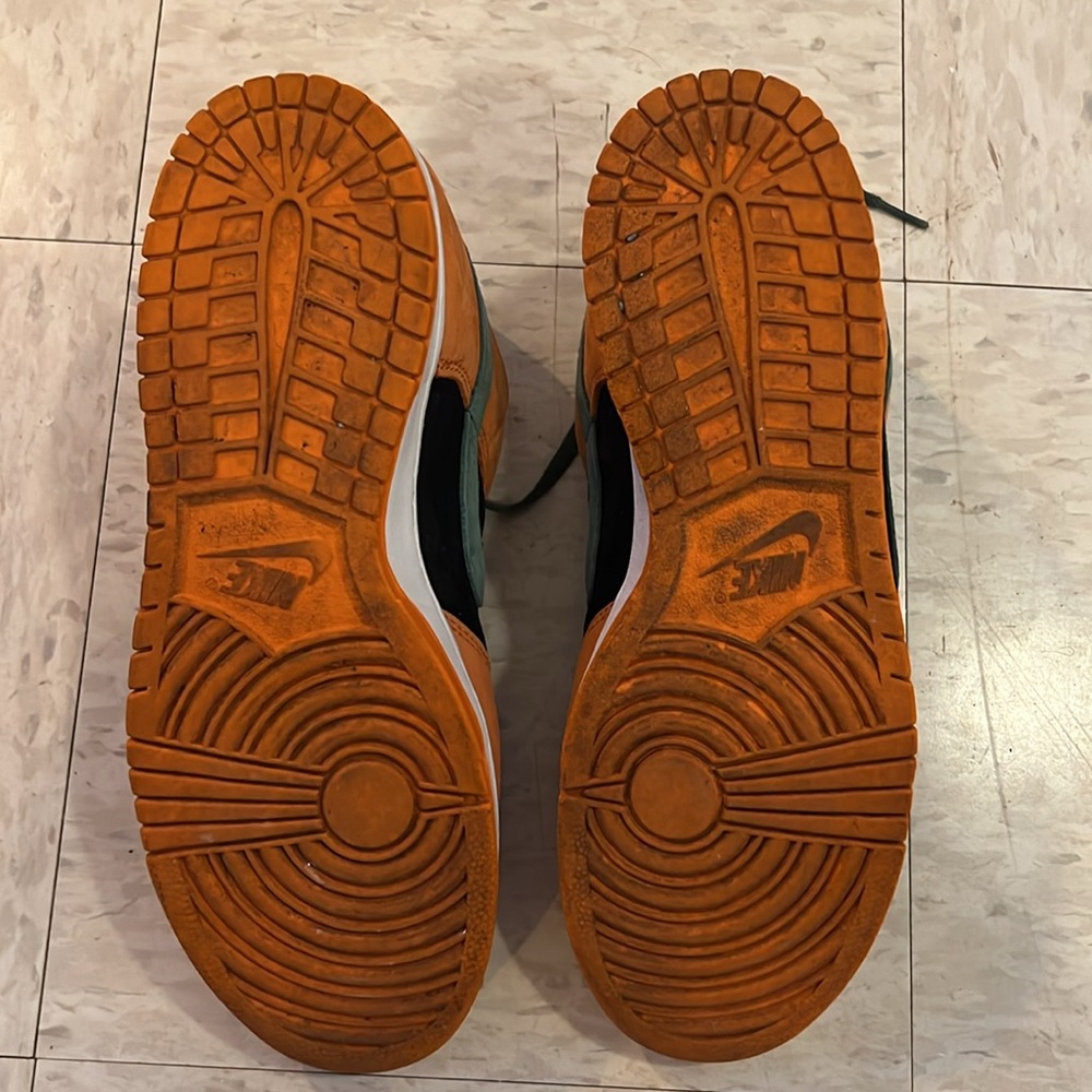 Nike Dunk Low - Picture 3 of 4